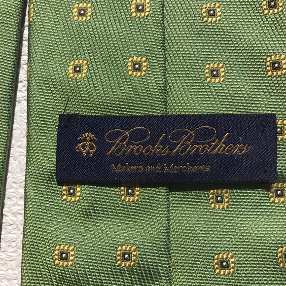 Brooks Brothers Green with Gold Accents Tie - Picture 4 of 7